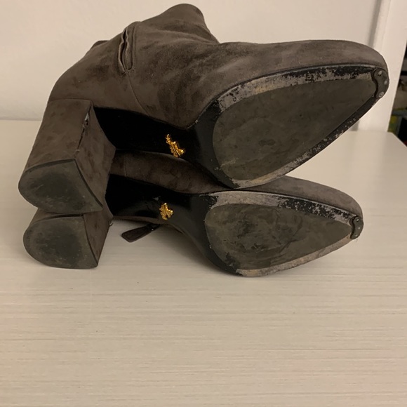 Grey Suede Prada booties | size: 39 - Picture 3 of 3